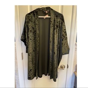Victoria’s Secret Short sleeve robe